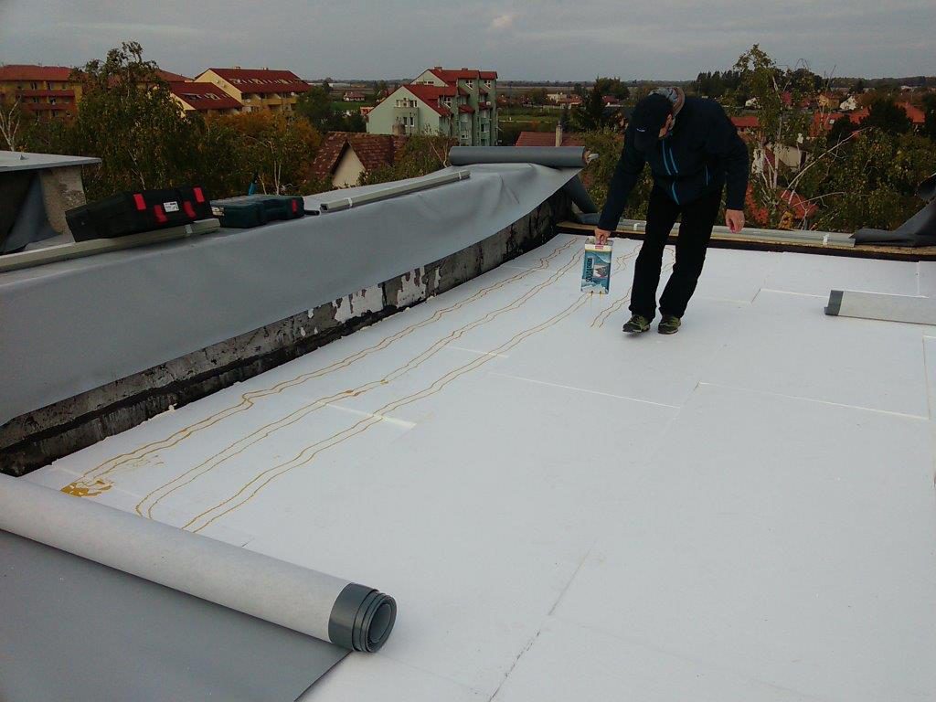 Lepidlo na fóliu ROOF 170